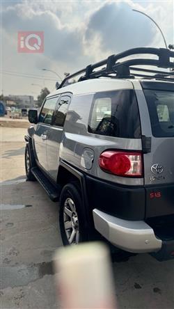 تويوتا إف جي كروزر